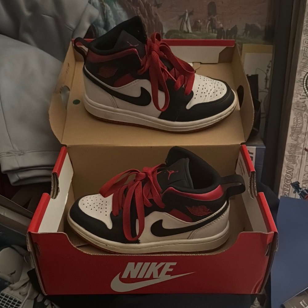 Nike Black and Red High-Top Sneakers